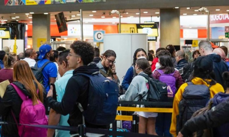 Un aeropuerto colombiano es el más congestionado del mundo