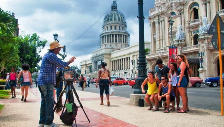Cuba recibió 1.198.402 turistas extranjeros en diez meses.