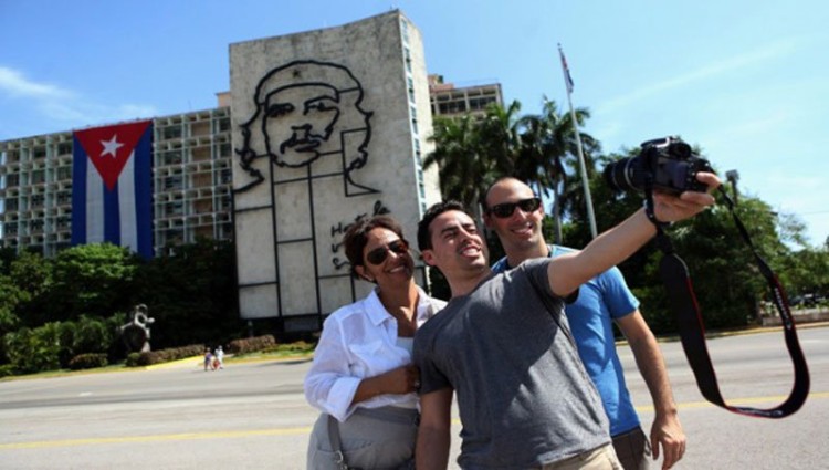 Cuba se aleja de su objetivo de atraer tres millones y medio de turistas extranjeros