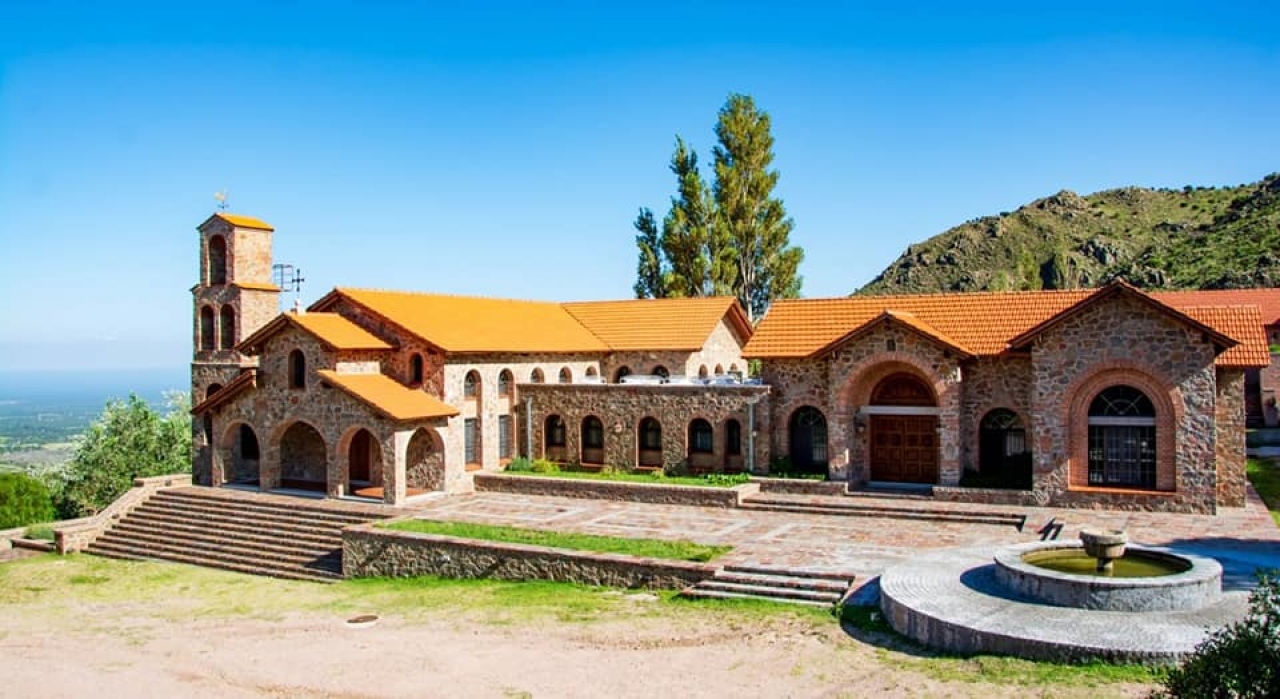 Los santuarios y monasterios puntanos son joyas del turismo religioso argentino