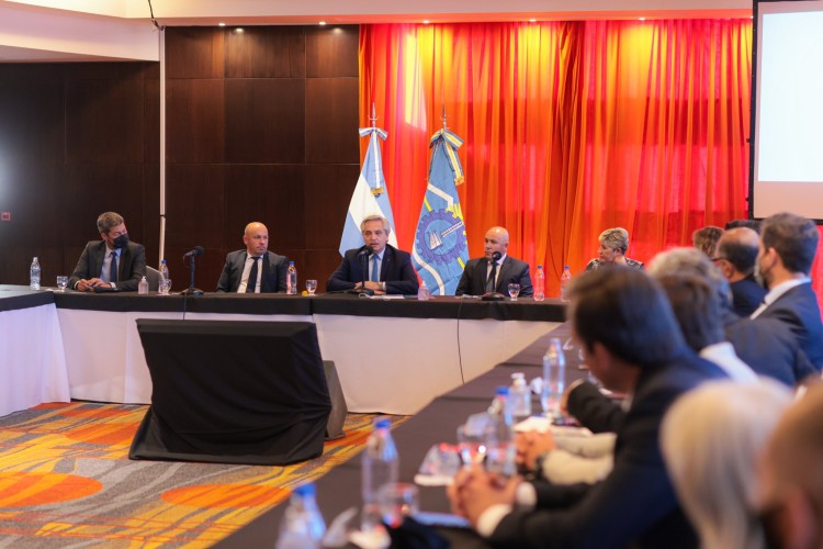 El presidente se reunió con representantes del sector turístico en Puerto Madryn