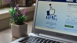 El gobierno argentino y Meta eliminar&aacute;n cuentas que simulan ser agentes de viaje en redes sociales.