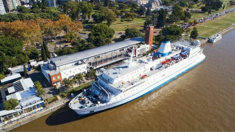 El ENAPRO sondea interés de navieras para sumar una ruta de cruceros entre Rosario y Piriápolis