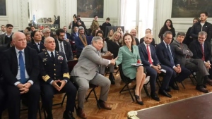 Argentina y Uruguay firmaron un memor&aacute;ndum para potenciar la conectividad a&eacute;rea
