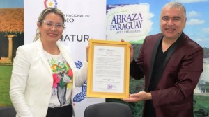 El arpista Víctor Espínola fue designado referente turístico paraguayo