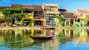 Una ciudad de Vietnam cobra entrada para visitar su casco histórico