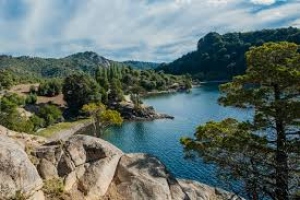 Villa Pehuenia creció como joya patagónica para el turismo de naturaleza