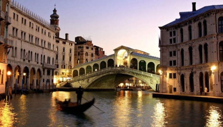 Para visitar Venecia hay que reservar turno pagando de tres a diez euros