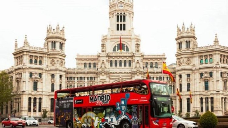 La economía española crece gracias a su industria de los viajes