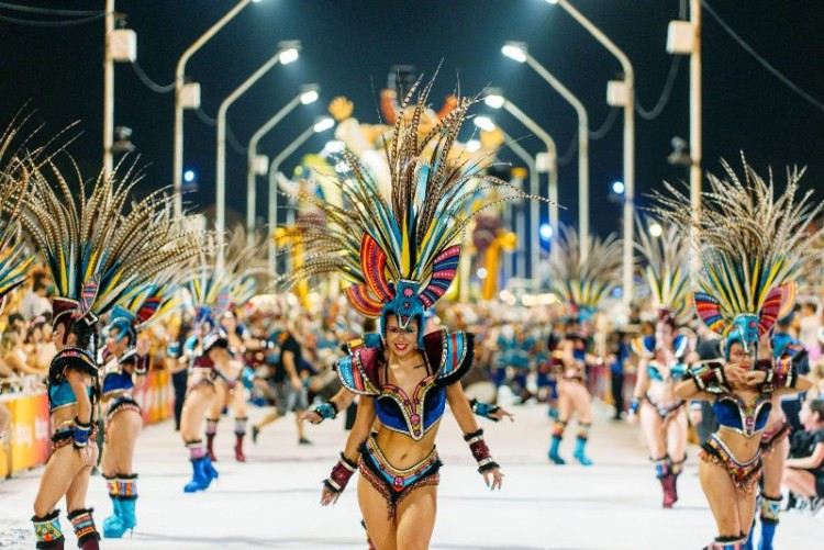 El carnaval de Gualeguaychú impulsa el turismo entrerriano