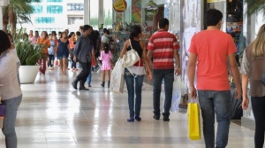 Los argentinos gastaron 2.200 millones de dólares en ropa durante sus viajes al exterior en 2025