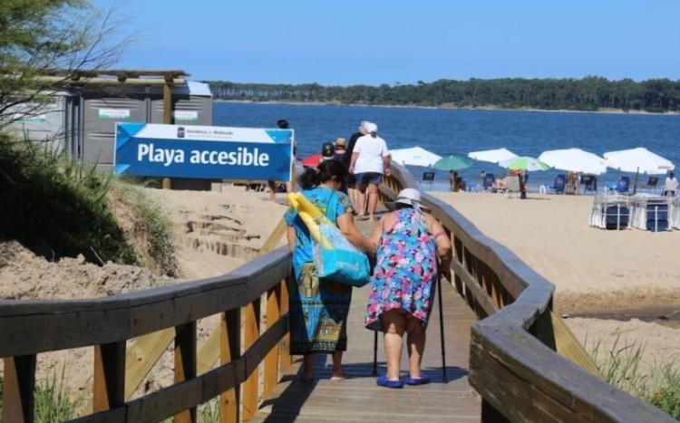 Punta del Este y Piriápolis tienen playas accesibles