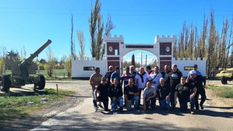 Ex soldados rosarinos se reencontraron en su antigua base de Chubut