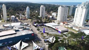 Soluci&oacute;n estatal para damnificados del incendio en el Shopping de Punta del Este